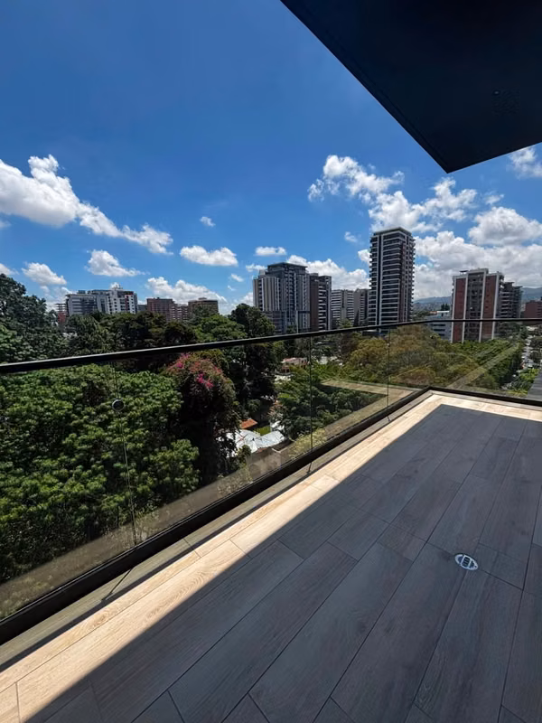 Rento apartamento en Zona 10   EDIFICIO NUEVO Y EXCLUSIVO