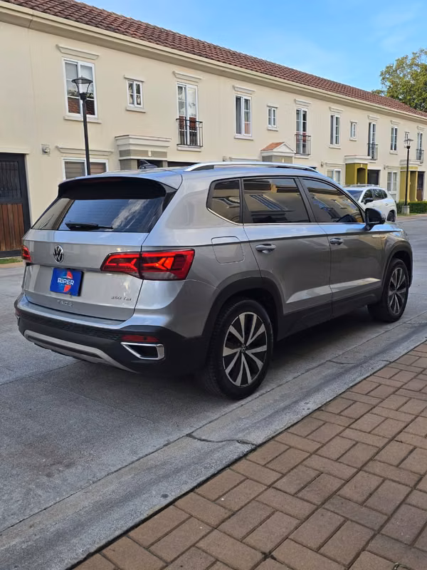 VOLKSWAGEN TAOS HIGHLINE 1.4 TURBO 4 CIL. 2022 AGENCIA