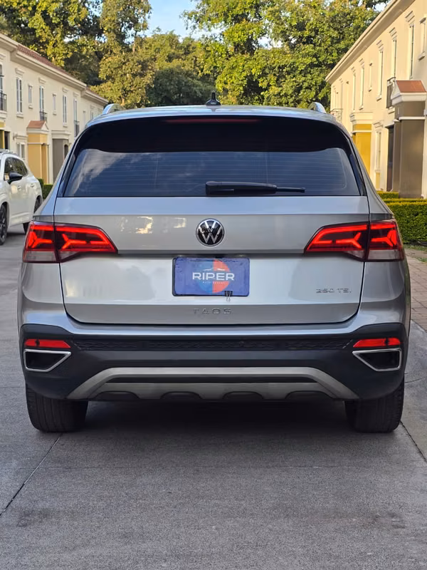 VOLKSWAGEN TAOS HIGHLINE 1.4 TURBO 4 CIL. 2022 AGENCIA