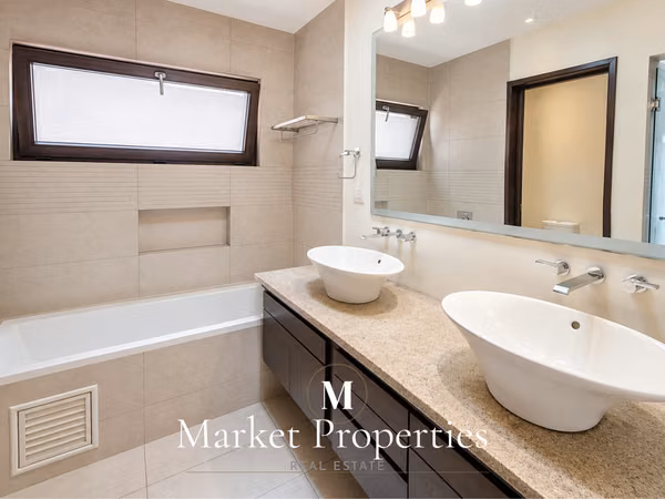 House for rent in Condominio La Joya, Zone 10 - 124; 423 m ² - 124; 5 rooms