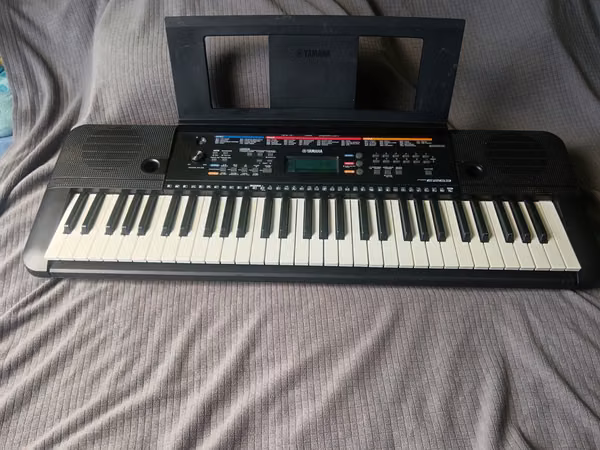 Yamaha PSR-E26