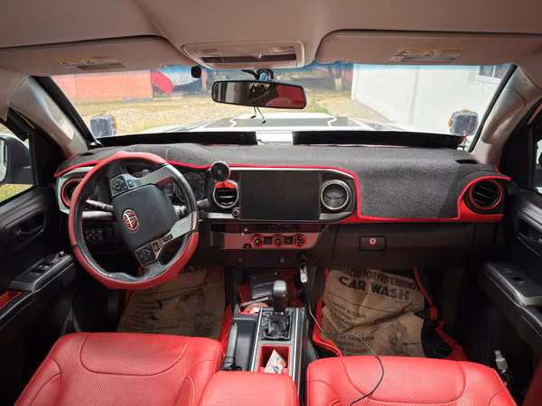 2017 TOYOTA TACOMA SR5