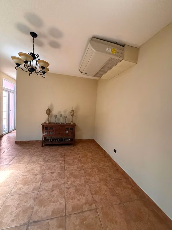 VENDO CASA EN CIUDAD DE ESCUINTLA
