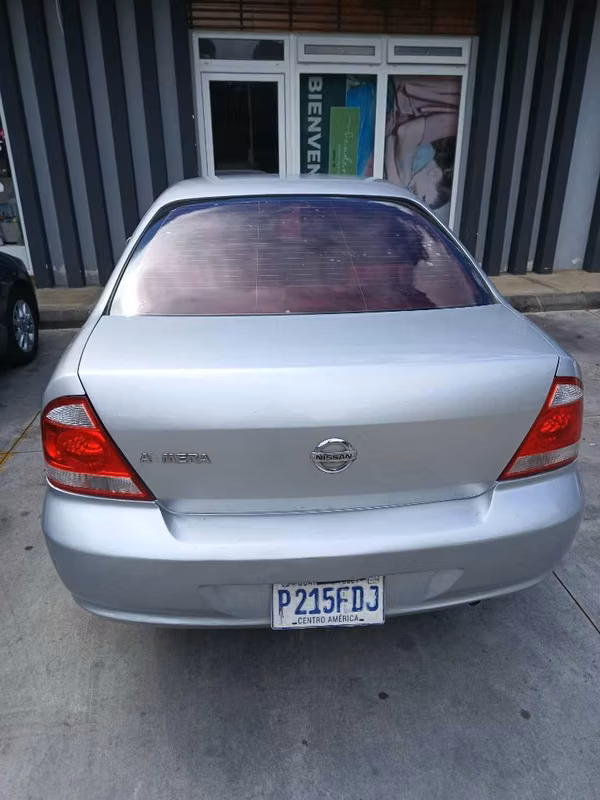 Nissan Almera 2012 agencia automático