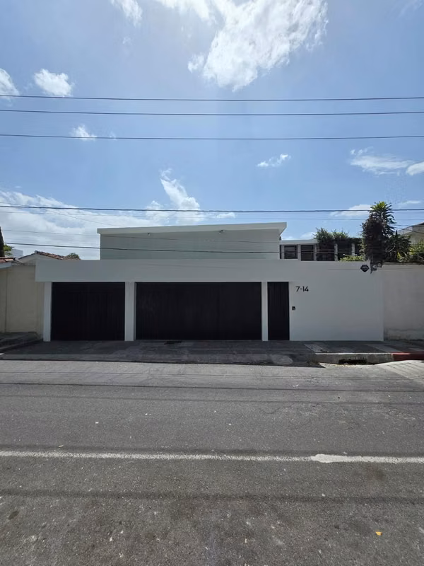 Casa en Alquiler – Zona 14 | Sector La Villa