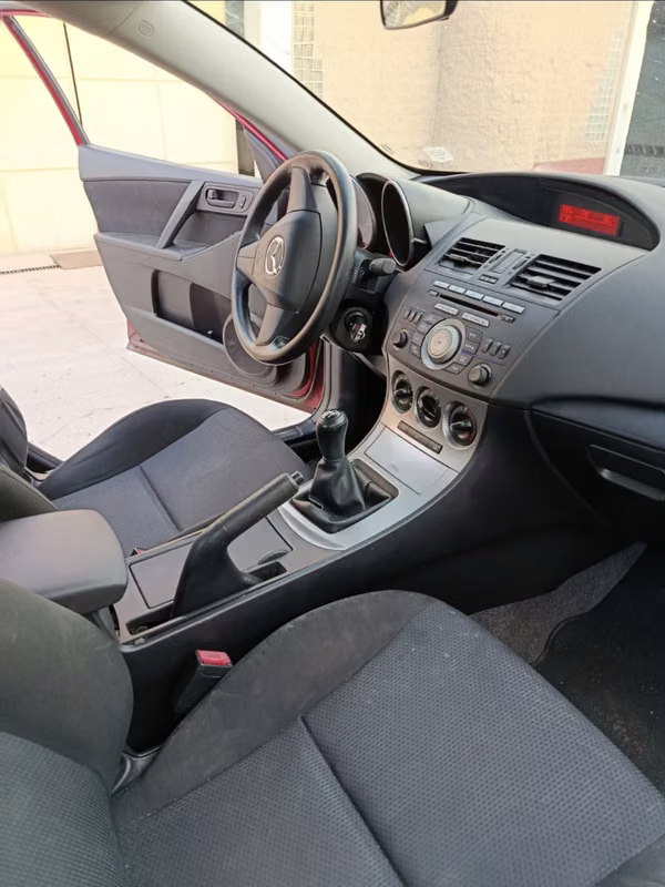 Mazda 3 2011 MANUAL!