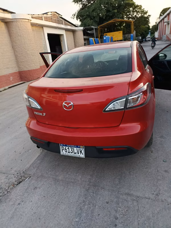 Mazda 3 2011 MANUAL!