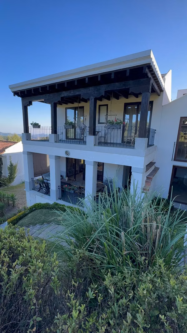Vendo linda casa Lazos de Fraijanes km 19 Carretera a El Salvador $650,000