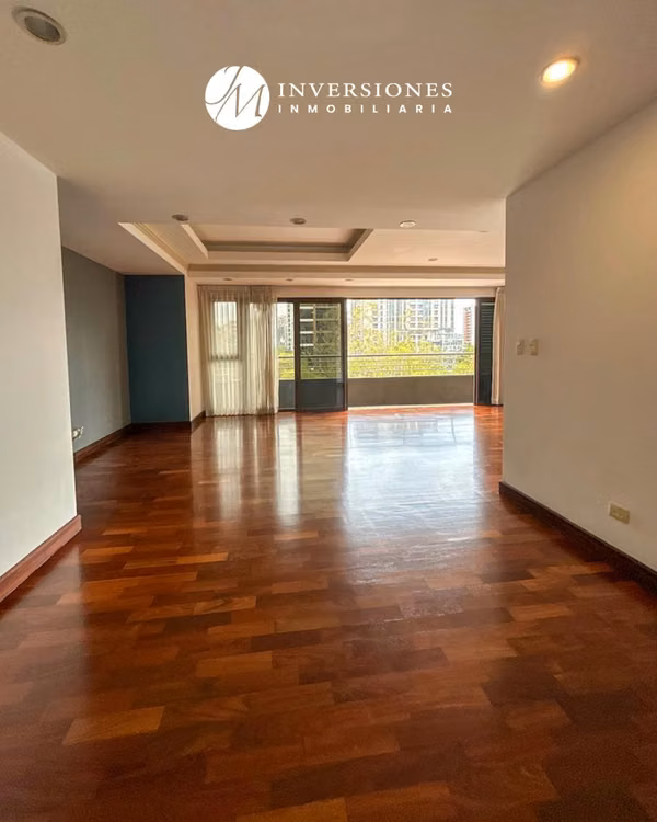 Apartamento amplio de 3 dormitorios en zona 10