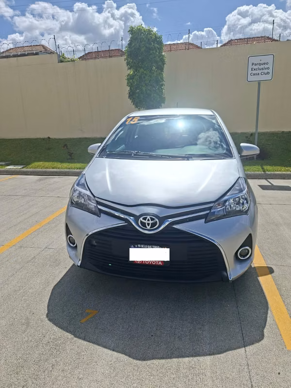Toyota 2015 hashback