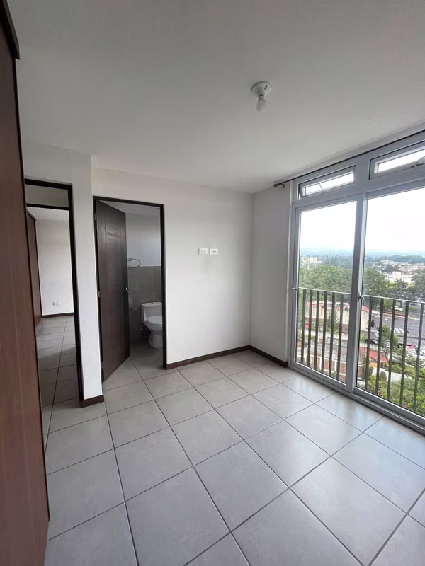 Alquiler de Apartamento en Calzada Roosevelt - Santa Rita