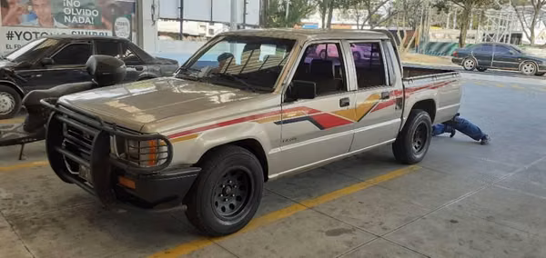Ganga mitsubishi L200 doble cabina 2.5 diesel modelo 95