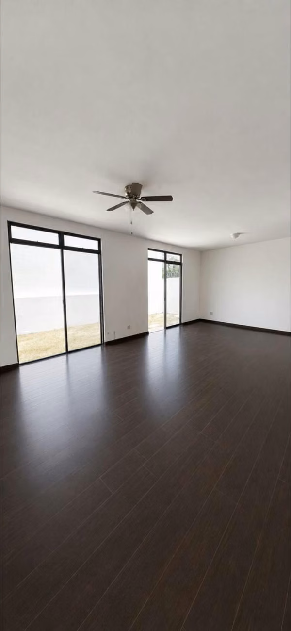 CASA EN VENTA EN BOSQUE ESCONDIDO