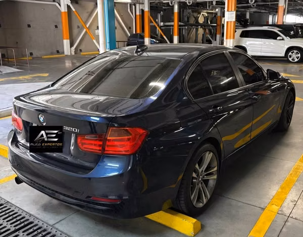 BMW 320i 2013 | AGENCIA
