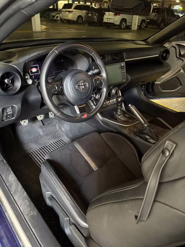 TOYOTA GR86 PREMIUM 2023