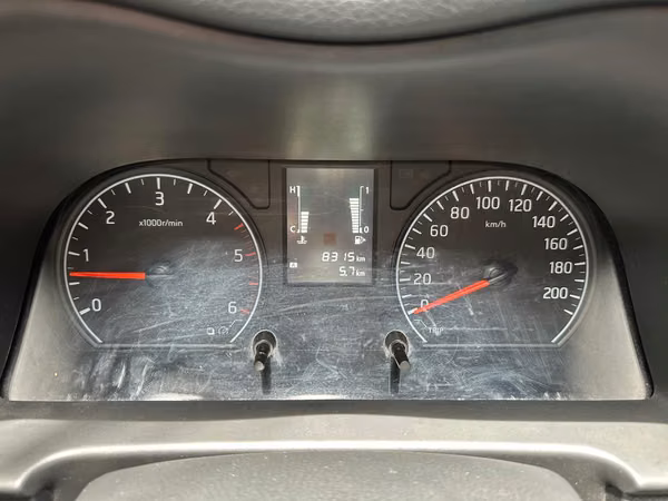Panel Nissan Urvan 2024 de agencia