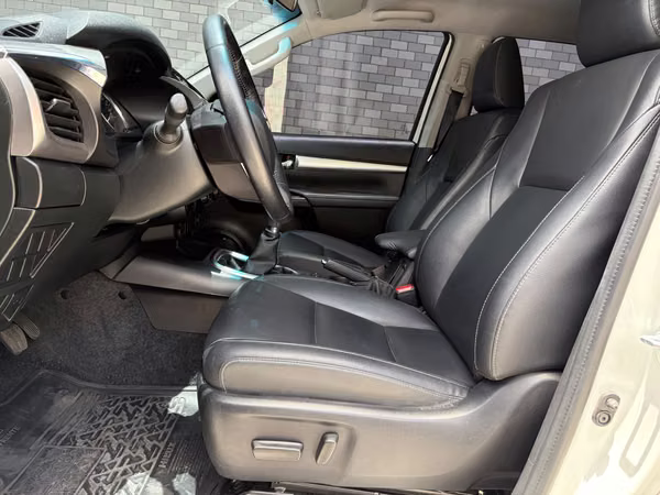 Toyota Hilux SRV de Agencia Modelo 2023