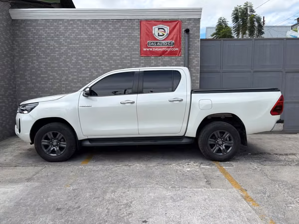 Toyota Hilux SRV de Agencia Modelo 2023