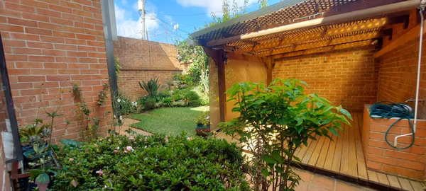 VENDO CASA EN CONDOMINIO ALTAMURA ENTRADA A OLMECA