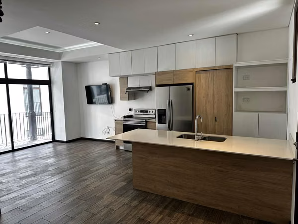 Apartamento en Renta en Lirios de Cayalá z16