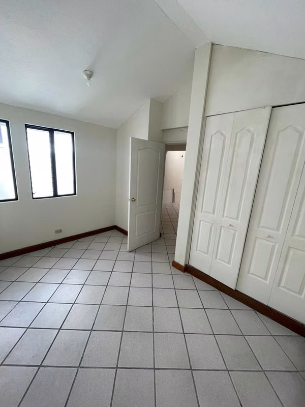 Renta de Casa en Colonia Villa Sol Zona 12 atras del Irtra Petapa