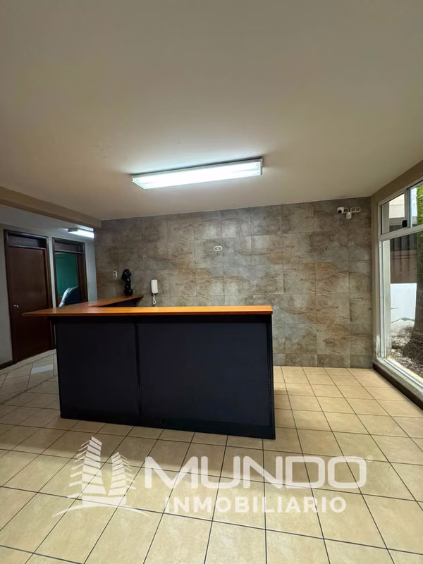 CASA CON BODEGA IDEAL PARA OFICINA EN ZONA 15 EN CONDOMINIO