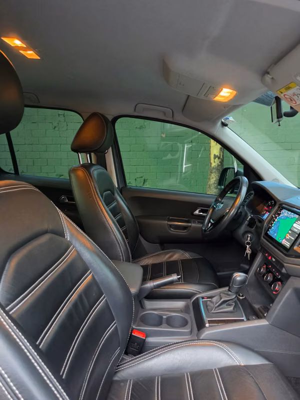 AMAROK DE AGENCIA MODELO 2023, MOTOR 2.0, 4MOTION (LUCE COMO NUEVO)