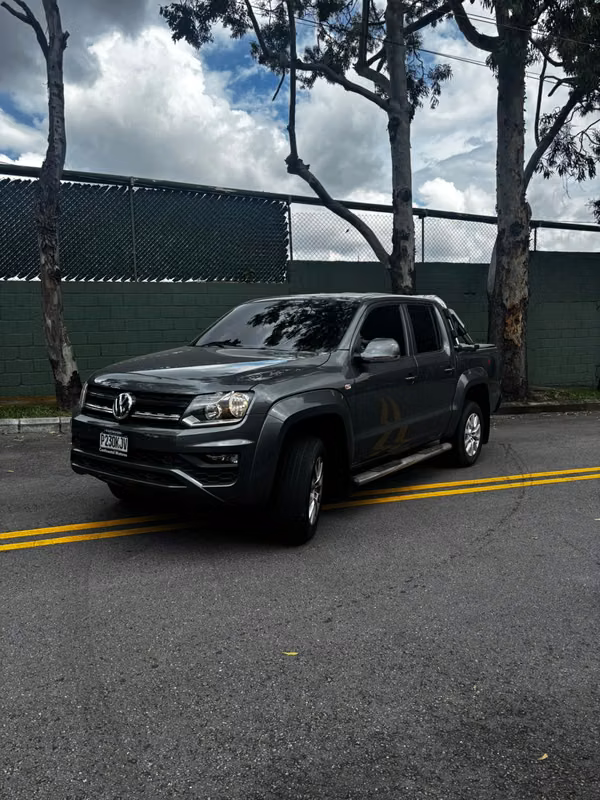 AMAROK DE AGENCIA MODELO 2023, MOTOR 2.0, 4MOTION (LUCE COMO NUEVO)