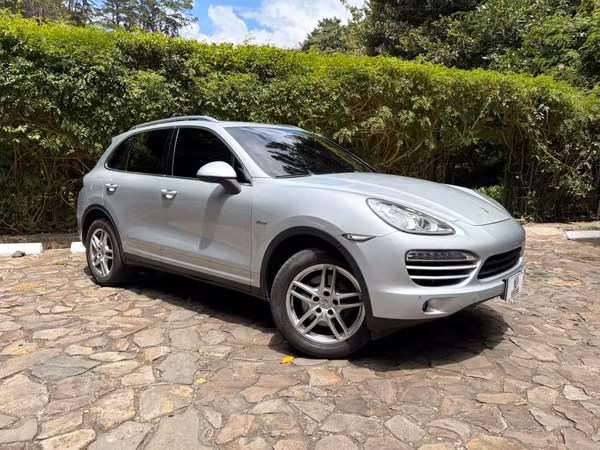 Porsche Cayenne de Agencia Modelo 2012