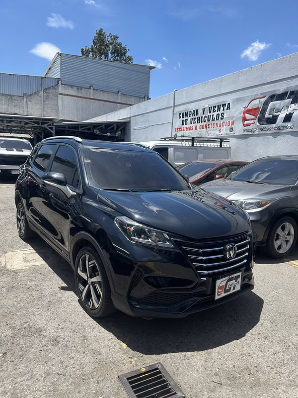 Changan Cs15 2023 de Agencia Automática y Tiptronic Nítida Nada que invertir un solo dueño con récord de agencia 
