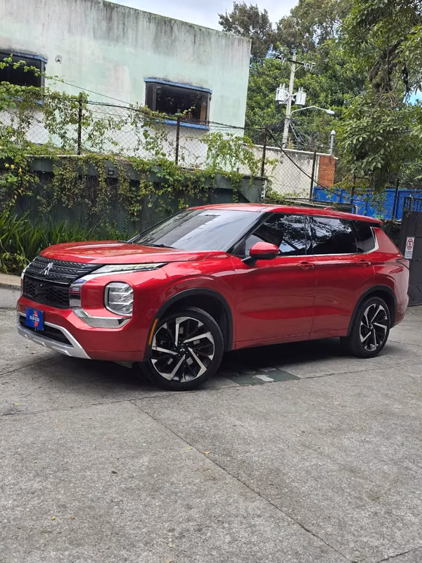 MITSUBISHI OUTLANDER 2.5 AUTOMÁTICA FWD 4 CIL. 2022 IMPORTADA