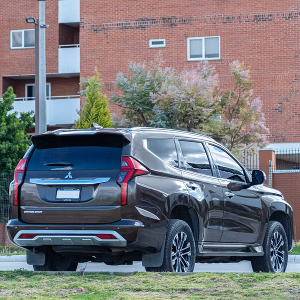 MITSUBISHI MONTERO SPORT PREMIUM 2021 DE AGENCIA