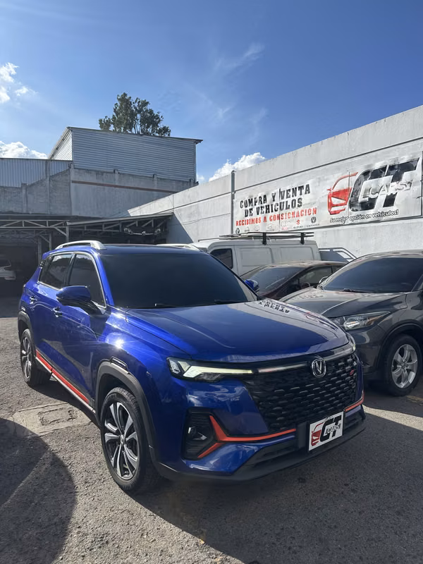 Changan Cs35 2023 de Agencia Automática y Tiptronic Nítida Nada que invertir un solo dueño con record de Agencia 