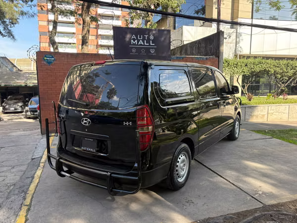 Pnel Hyundai H1 GL año 2021 de agencia