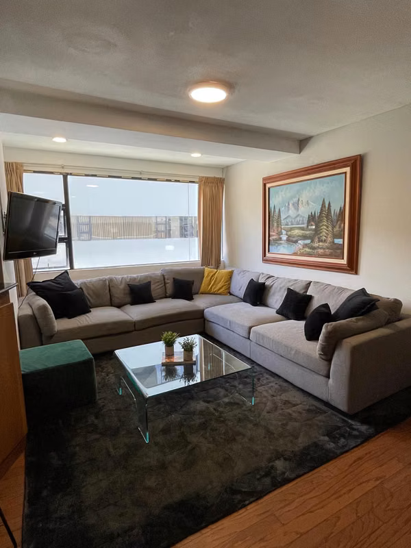 Z.14 Pacífica Plaza RENTO apartamento amoblado, 2 dormitorios, 2 estacionamientos US$1,100 incluye mantenimiento
