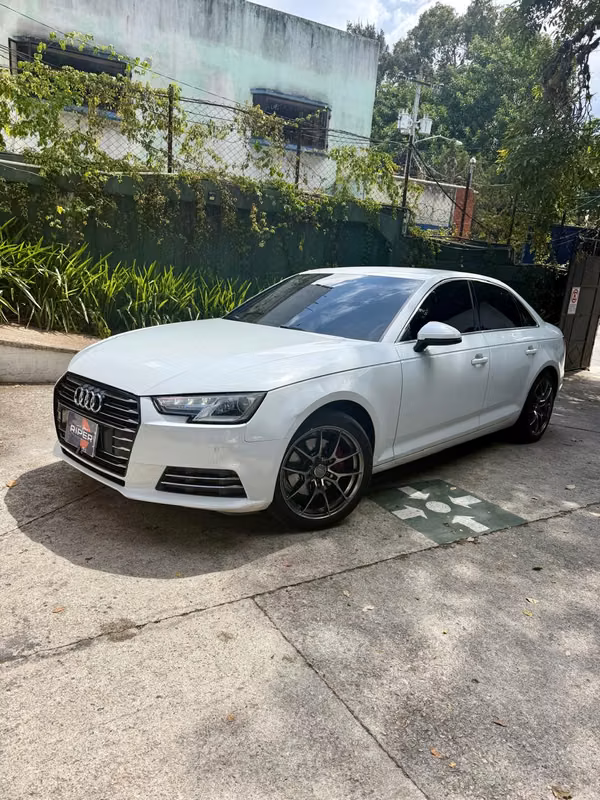 AUDI A4 1.4 TURBO AUTOMÁTICO 4 CIL. 2017 AGENCIA