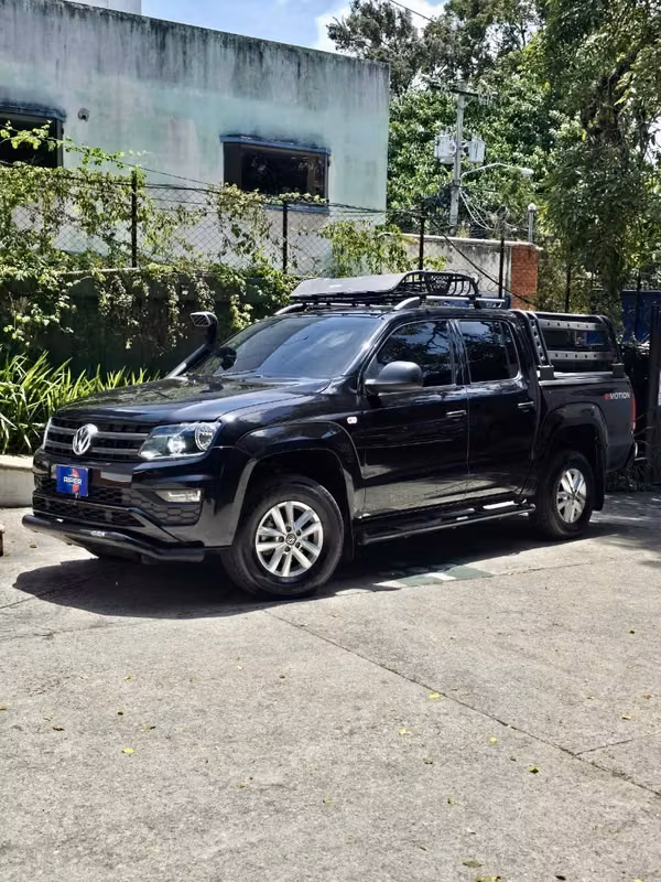 VOLKSWAGEN AMAROK TRENDLINE 2.0 MECÁNICO TDI 4X4 4 CIL. 2024 AGENCIA