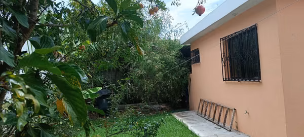 VENDO CASA EN PINARES DE SAN CRISTOBAL
