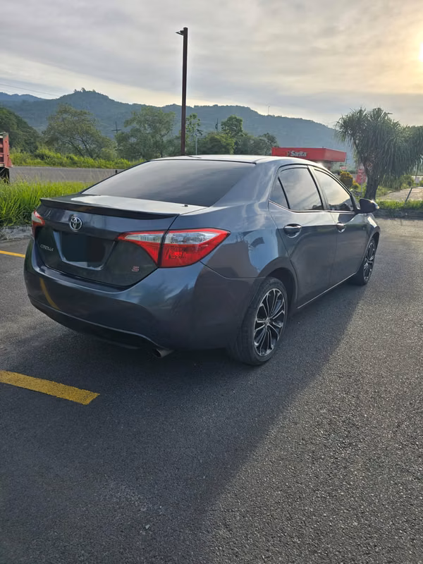 Toyota Corolla S 2016