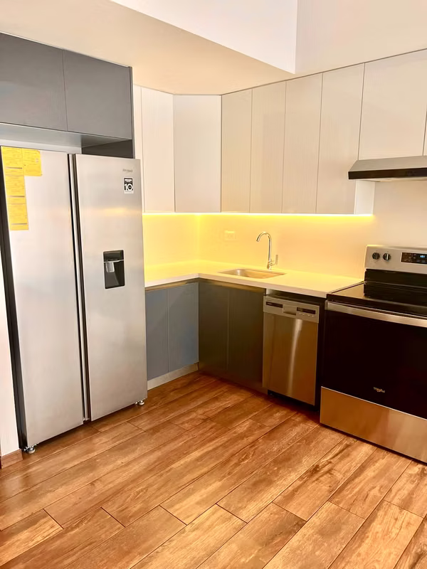 Zona 10 • Apartamento en Renta • Edificio Brunelo