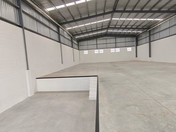 OFIBODEGA EN RENTA DE 721 M2 DENTRO DE COMPLEJO INDUSTRIAL, UBICADA EN ZONA 4 MIXCO