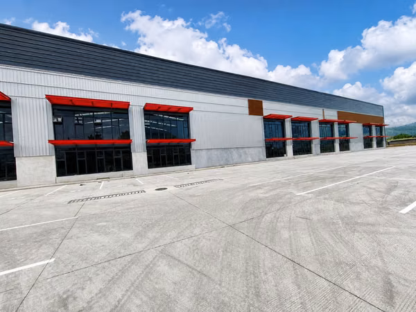  Bodega Comercial en Renta con Vista a la CA-9 – Amatitlán