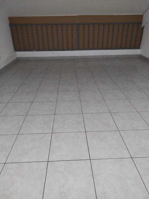 Local Commercial rent z. 11 with excellent location