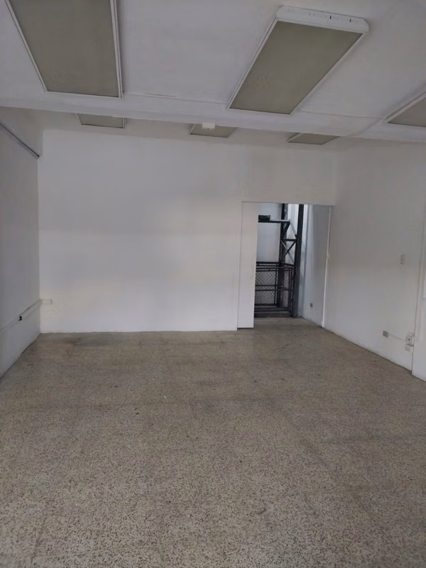 Local Commercial rent z. 11 with excellent location