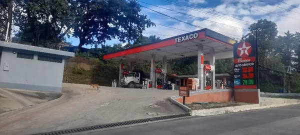 Gasolinera Km 37 Carretera a San Raymundo