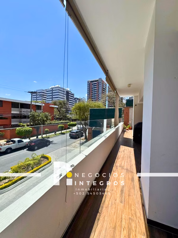 SOLD APARTMENT WITH 5 PARKING SPACES, CELLAR, TERRACE Z.10