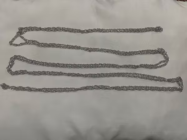 Cadena de plata — 3.5 metros aproximadamente
