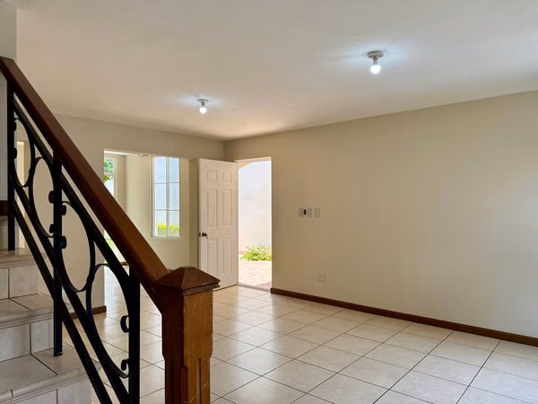 HOUSE FOR RENT IN ORANGE COUNTY, AREA 4 OF MIXCO