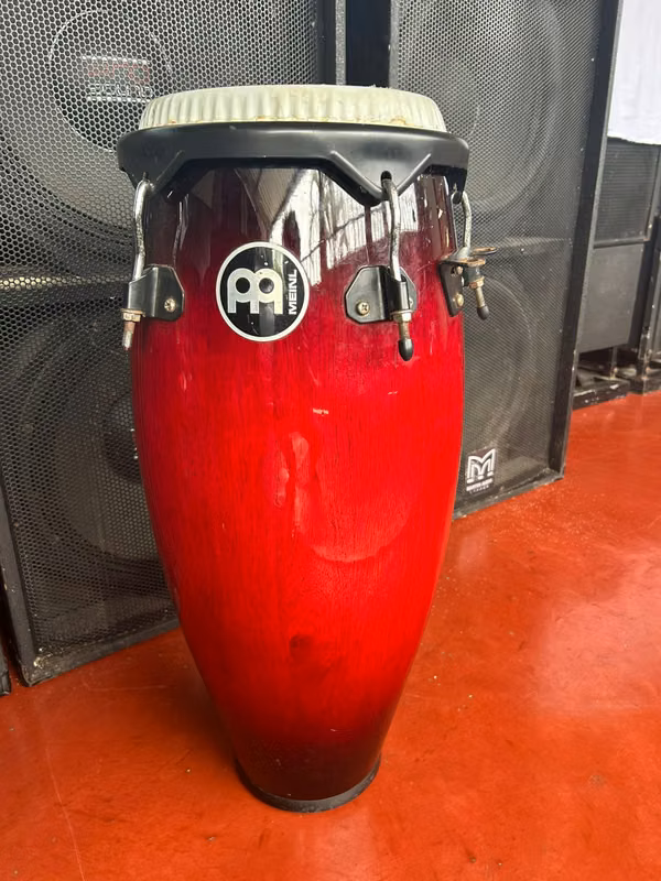 VENDO PAR DE CONGAS MEINL - SEMI-PROFESSIONAL - EXCELLENT CONDITION