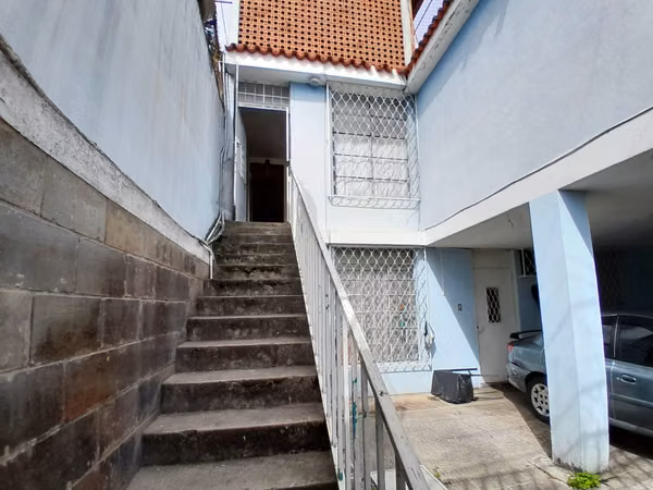 CASA EN VENTA CON 2 APARTAMENTOS, zona 8 Ciudad de Guatemala 